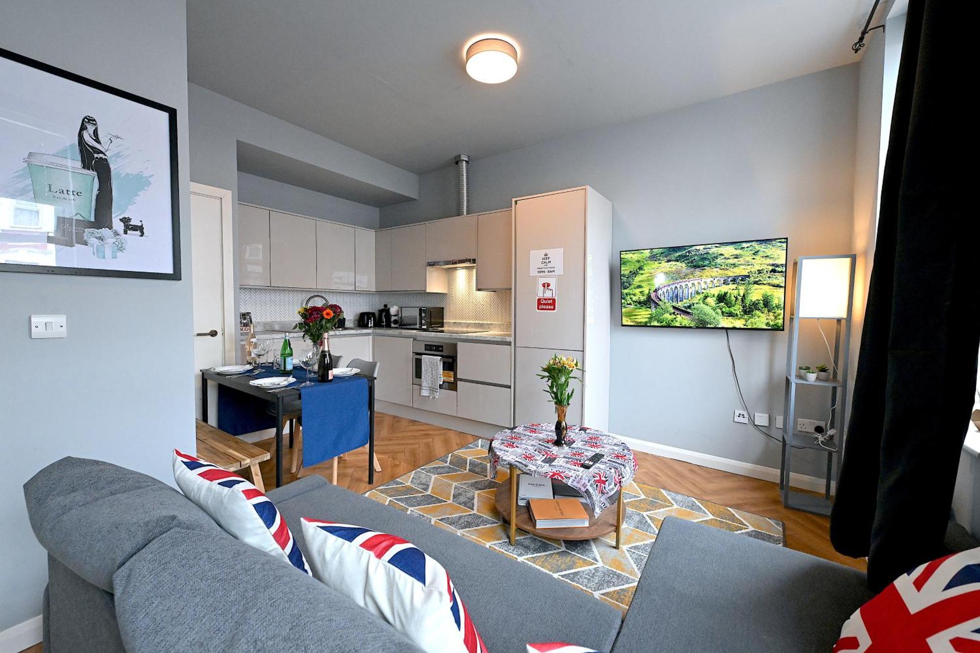1 Bedroom Flat In Wood Green Piccadilly Line London Exterior photo